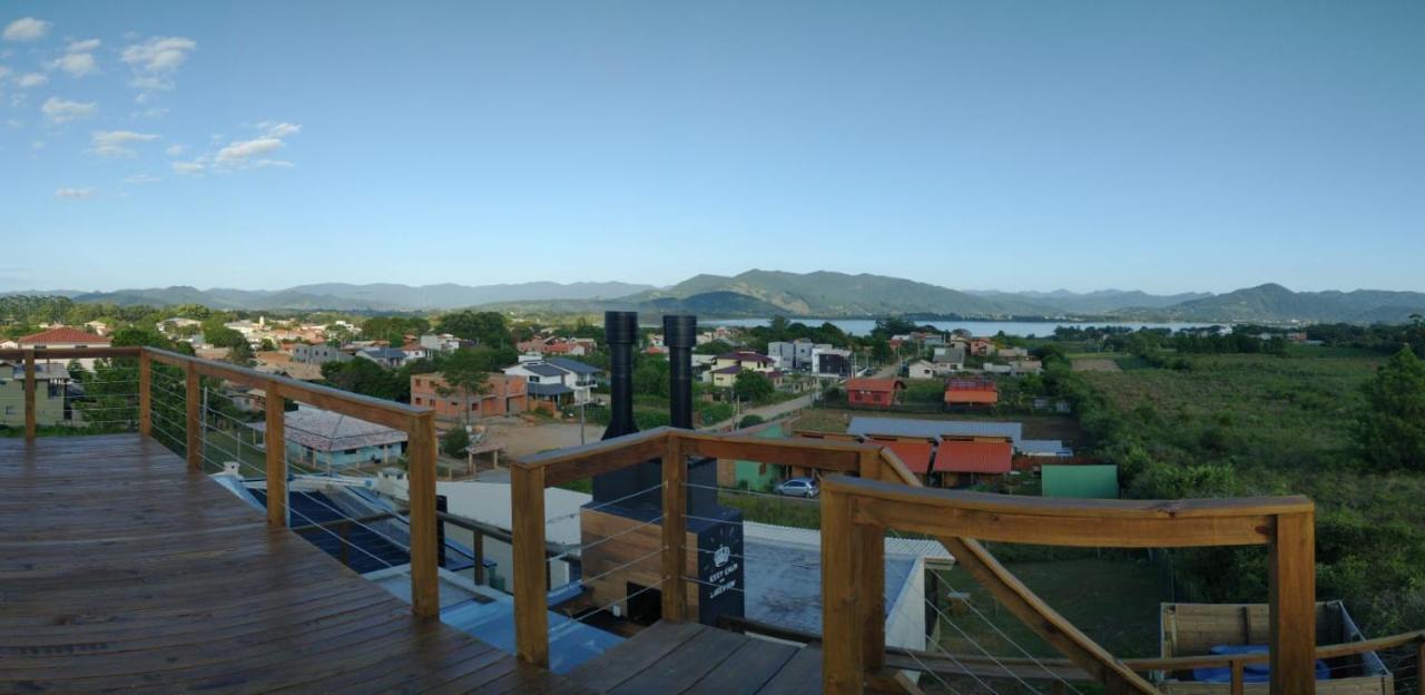 Lake View Guest House Praia do Rosa Exteriör bild