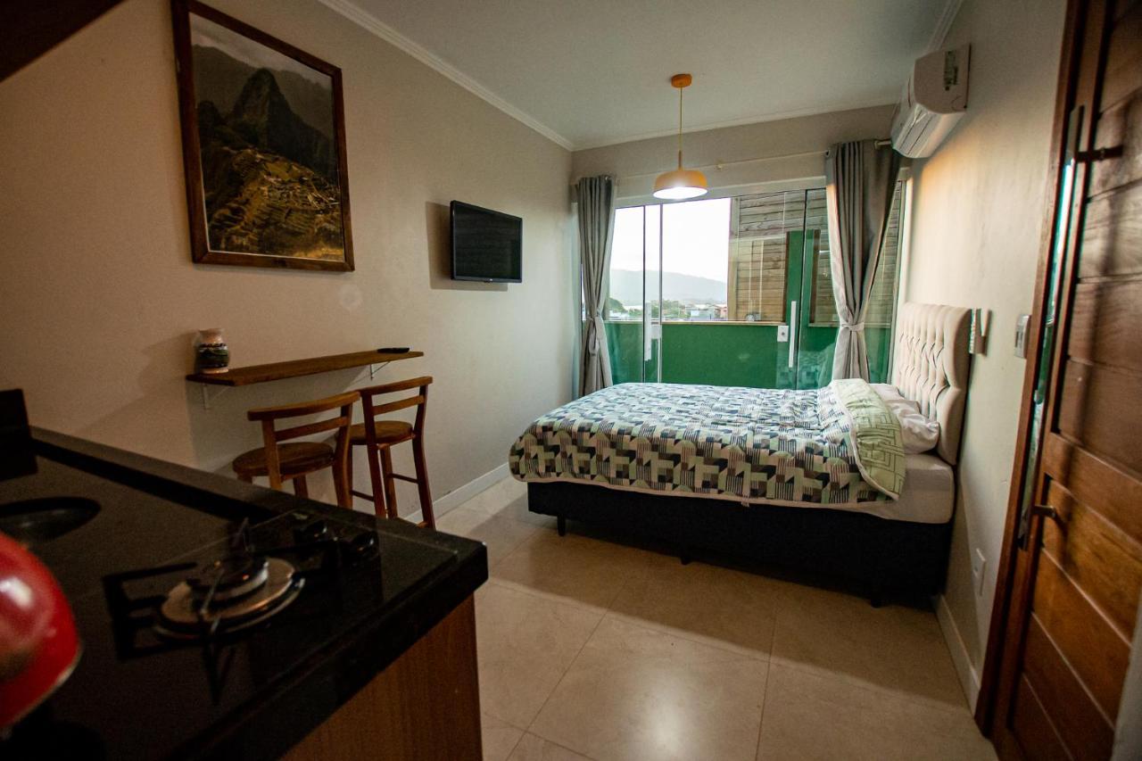 Lake View Guest House Praia do Rosa Exteriör bild
